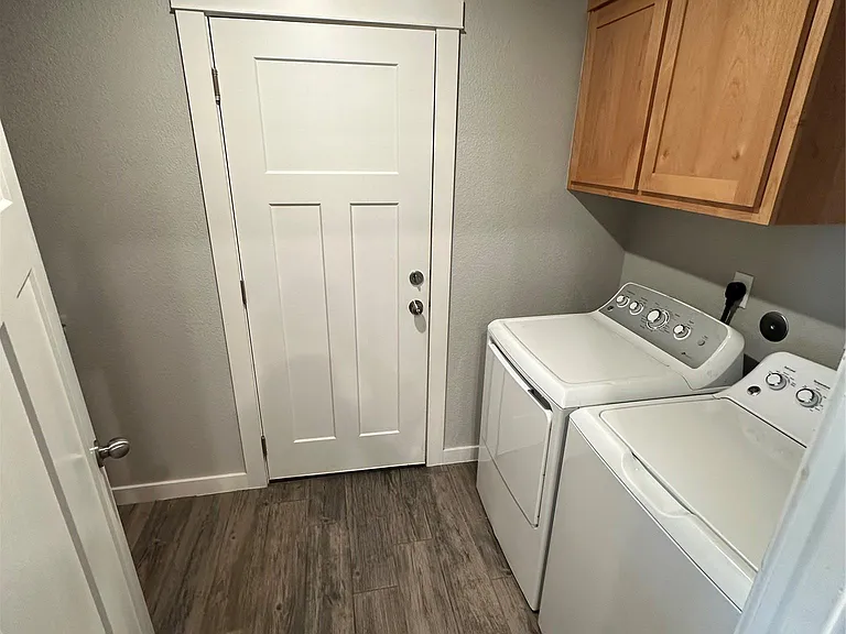 3102 Stonewall Dr #B — Photo 7