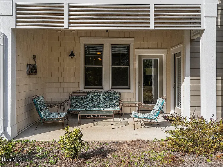 2537 Saint James Dr SE #102 — Photo 26