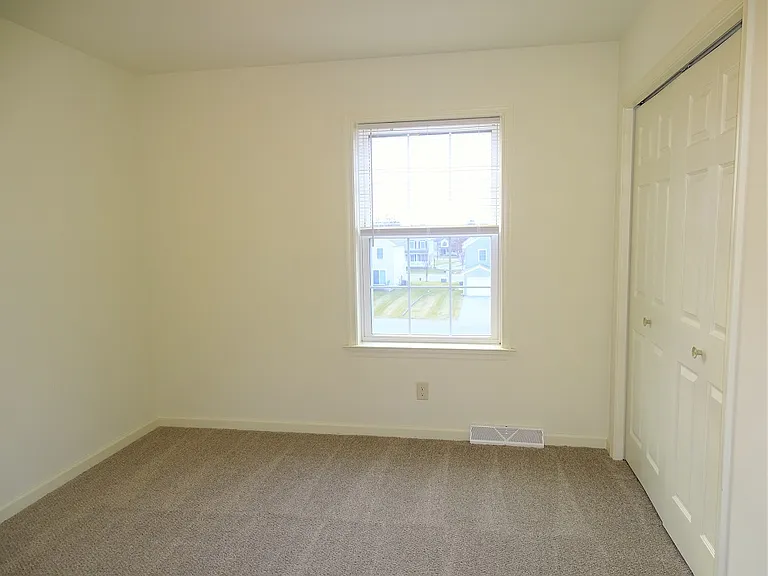 320 Meadow View Dr — Photo 17