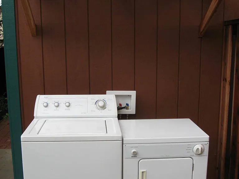 Shared free washer and dryer facility