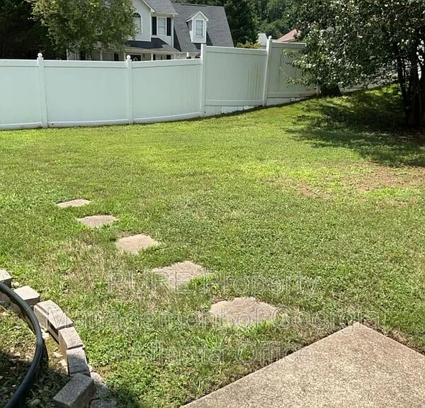 333 Summer Hill Cir — Photo 18