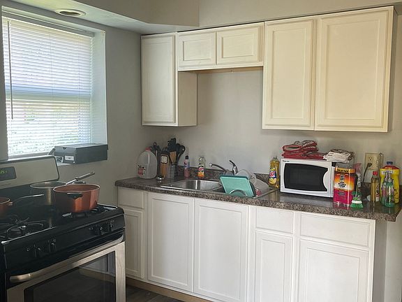 4th image of 4833 W Gladys Ave