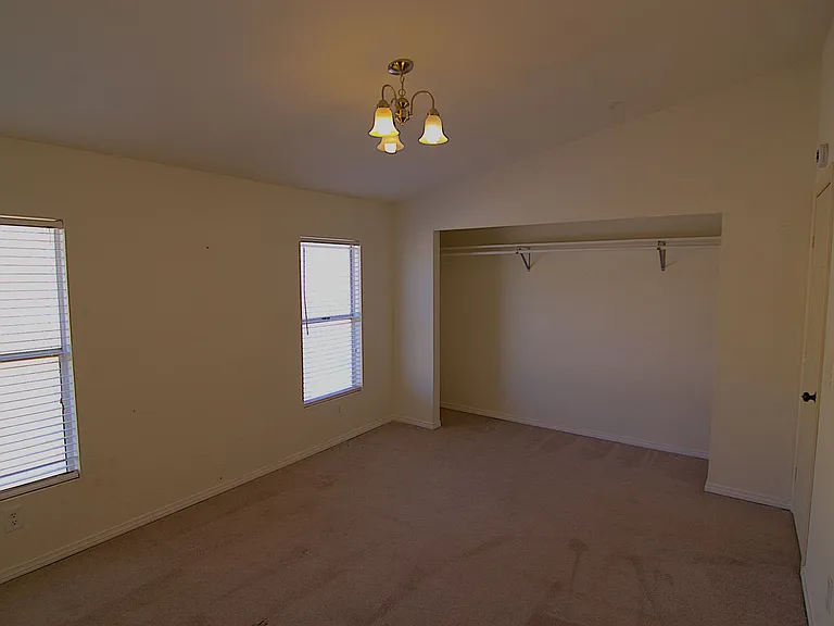 35850 Via Famero Dr — Photo 9