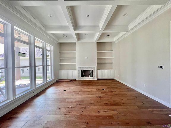 3rd image of 1104 Ambassador Cir
