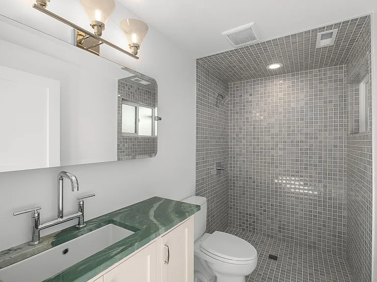 2936 SE Clay St — Photo 7