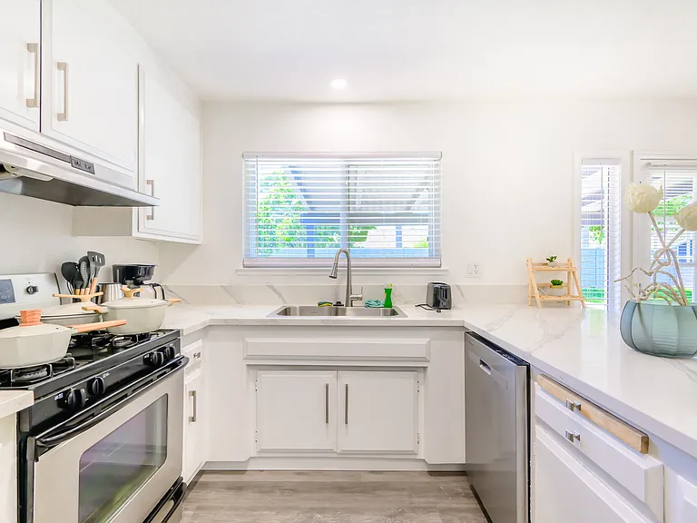 9042 El Oro Plaza Dr — Photo 20