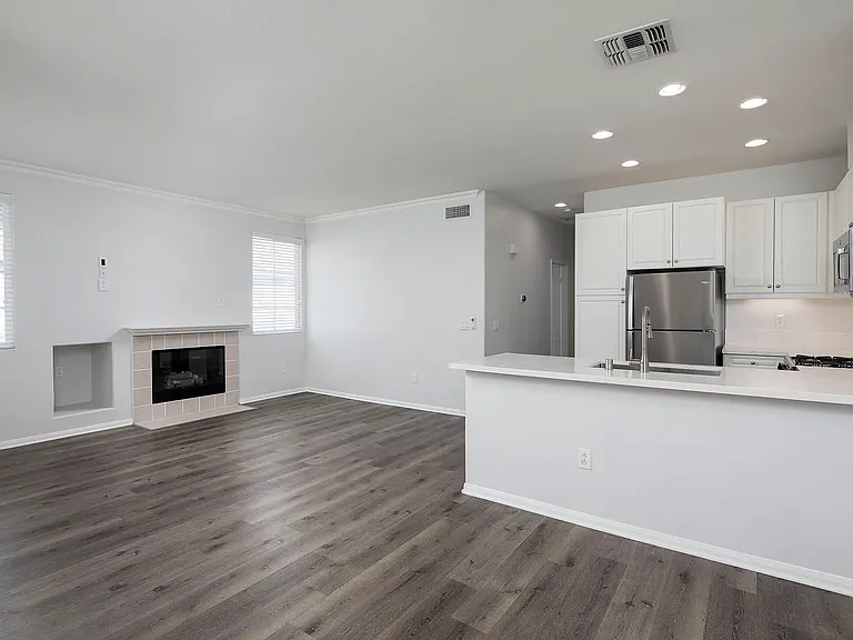 Creek View Condominiums — Photo 34