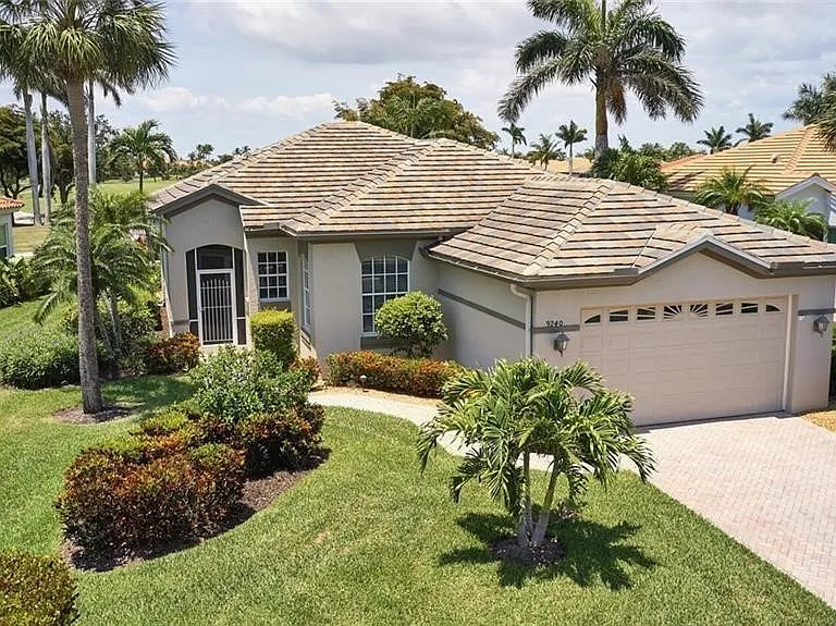 9240 Willowcrest Ct — Photo 1