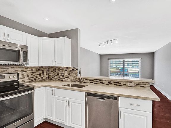 2nd image of 7840 Camino Real #P-111
