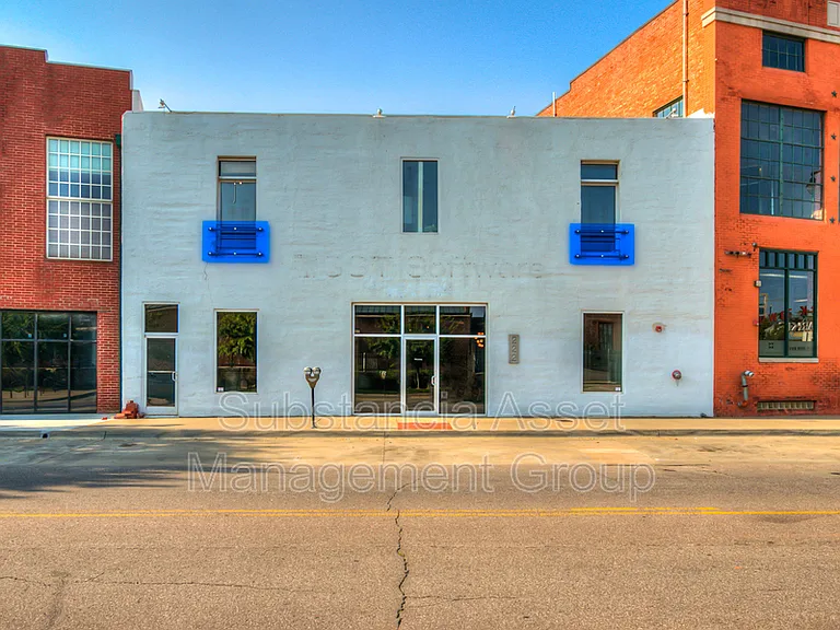 222 E Main St #B — Photo 34
