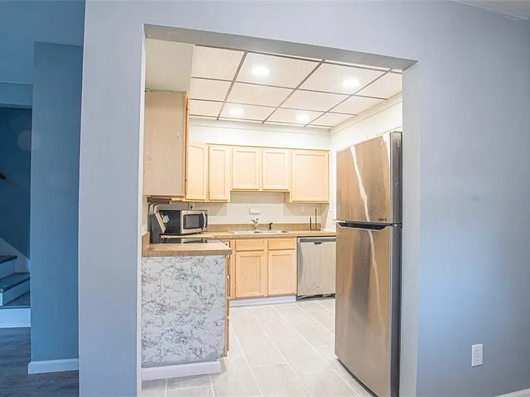 1399 Barlow Rd #1 — Photo 4