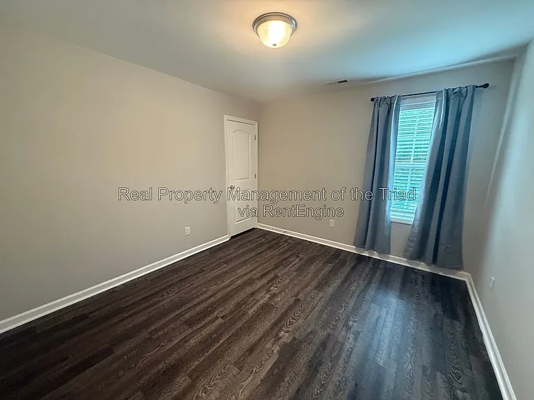 2708 N Patterson Ave — Photo 17