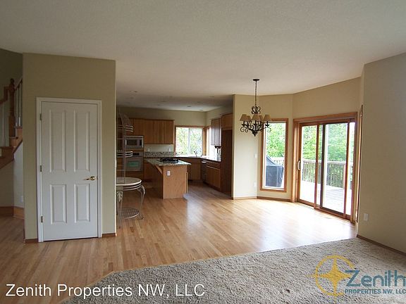 4th image of 3209 NE 106th St