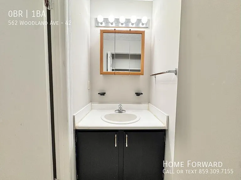 562 Woodland Ave #42 — Photo 3