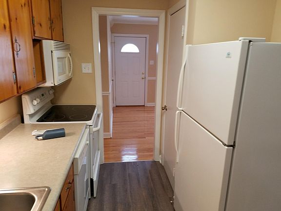 5th image of 759 Glenmore Dr