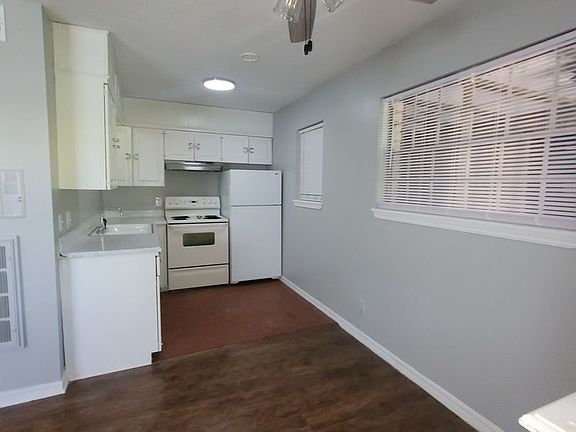 3rd image of 1309 E 21st St #210