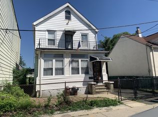 725 Henderson Ave, Staten Island, NY 10310