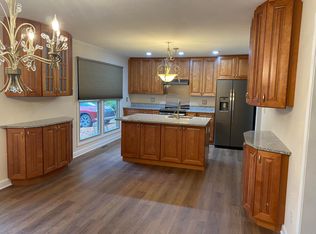 1816 Galen Dr, Johnson City, TN 37604