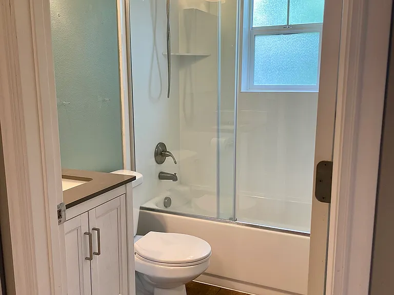 857 W 200 S — Photo 16