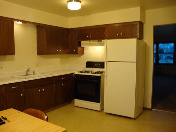 2nd image of 1300 E Kilbourn Ave APT 2