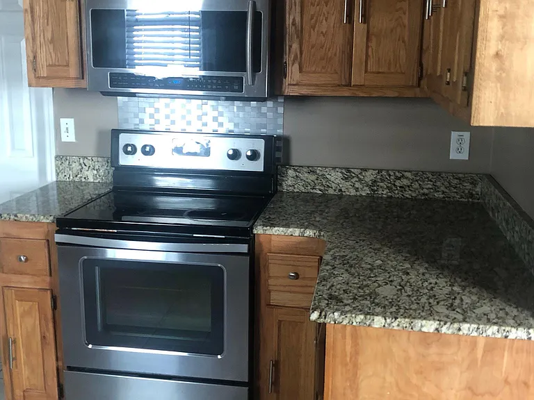 1722 Mitchell Ave — Photo 5