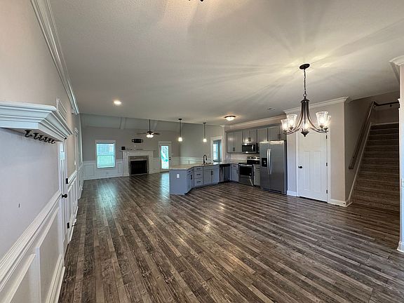 5th image of 851 Cherry Blossom Ln
