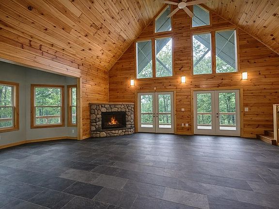 3rd image of 236 Grace Dr