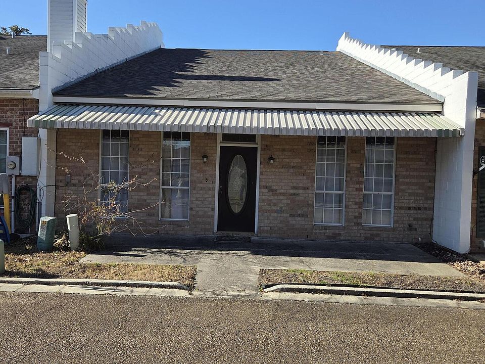 1st image of 305 Halcott Dr APT 112