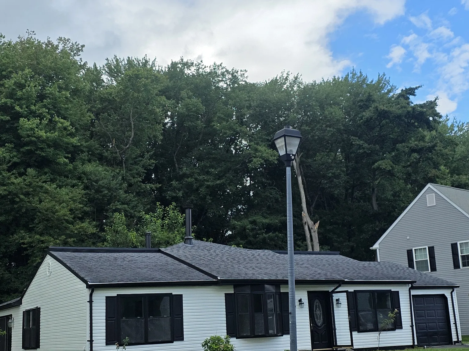 101 Diminish Dr — Photo 2