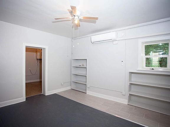 5th image of 222 NW Temple Dr #2