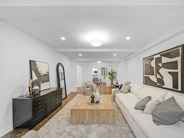 44 E 67th St APT 3C, New York, NY 10065