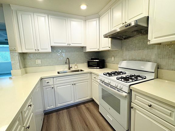 4th image of 800 Grand Ave #23