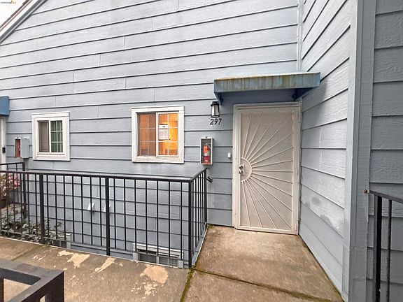 3rd image of 297 Lighthouse Dr