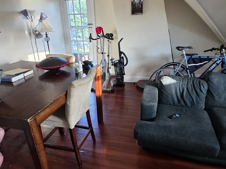 Hillside Pl — Photo 3