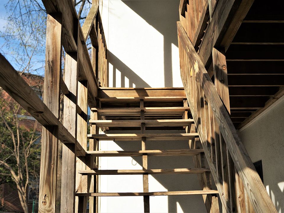 Building Photo 5