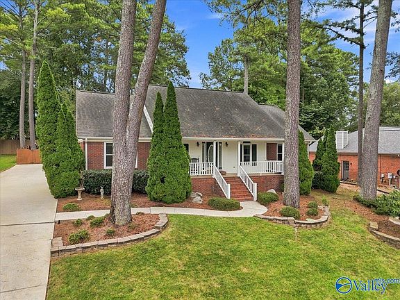 5th image of 1669 Longleaf Dr NW