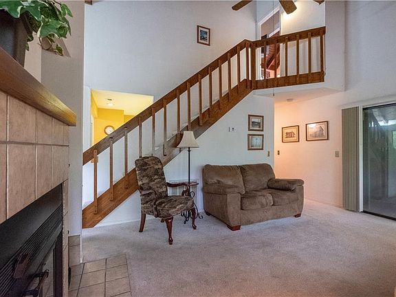 3rd image of 12 Norwood Dr