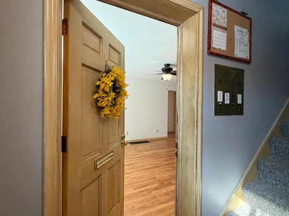 2126 Harwitch Rd, Upper Arlington, OH