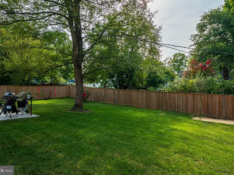 3710 Ivy Hill Ln — Photo 23