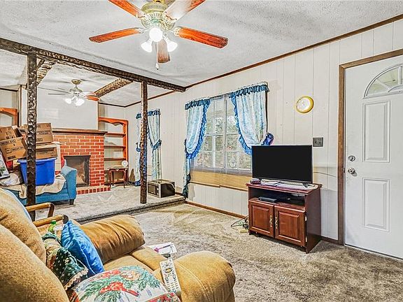 3rd image of 2309 Wilson Rd NW