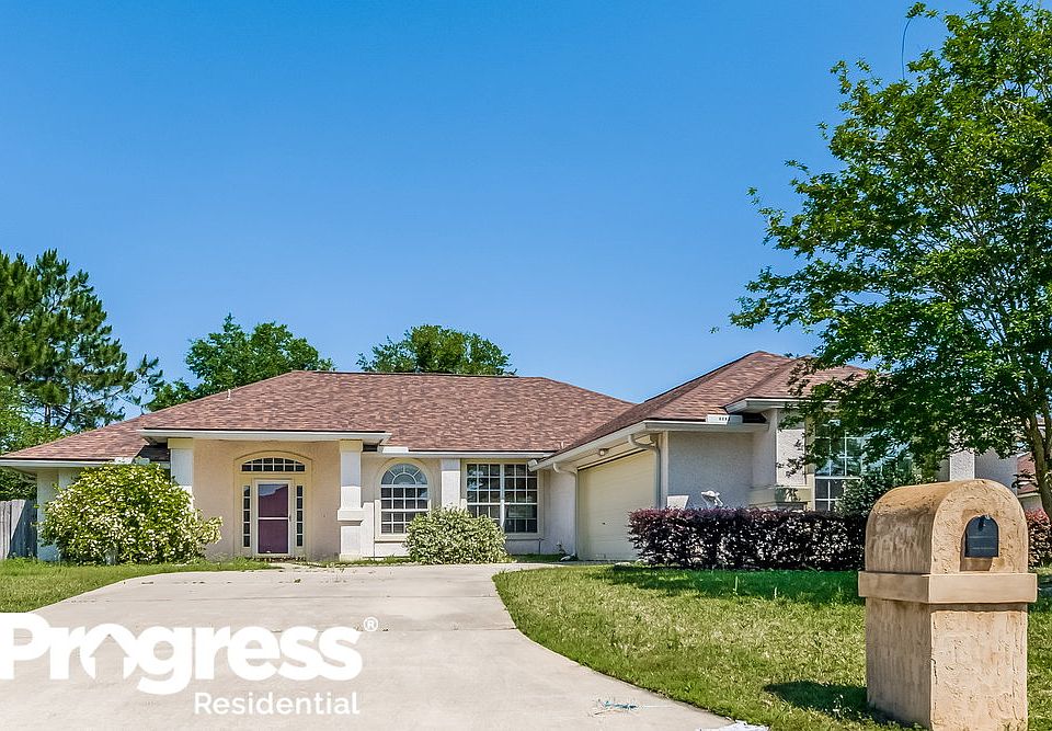 1st image of 2513 Shady Woods Dr