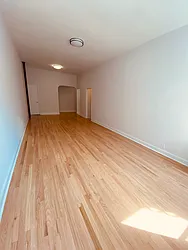 Rented by Metropolis Real Estate of Manhattan