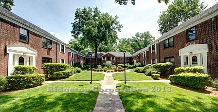 1st image of 409 Broad Ave APT A1