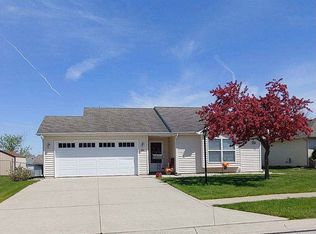 881 S Valley River Dr, Columbia City, IN 46725