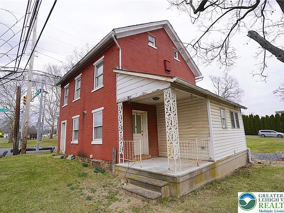 3rd image of 3863 Mauch Chunk Rd