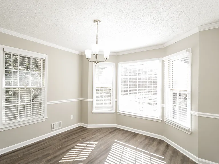 21 Bedford Ct — Photo 10