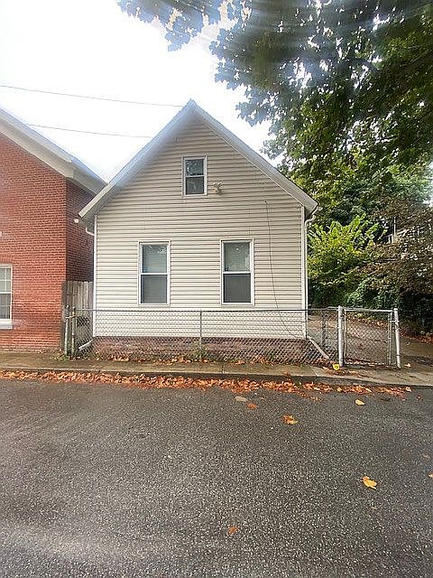 1st image of 2162 Thurman Ave