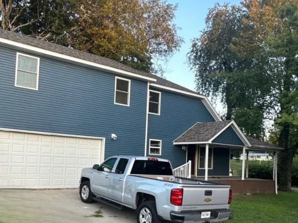 127 S Franklin St, Ladoga, IN 47954