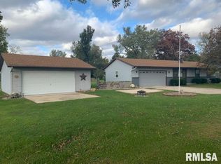 201 7th Ave S, Cordova, IL 61242