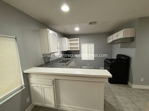 4th image of 2994 9th St #2994